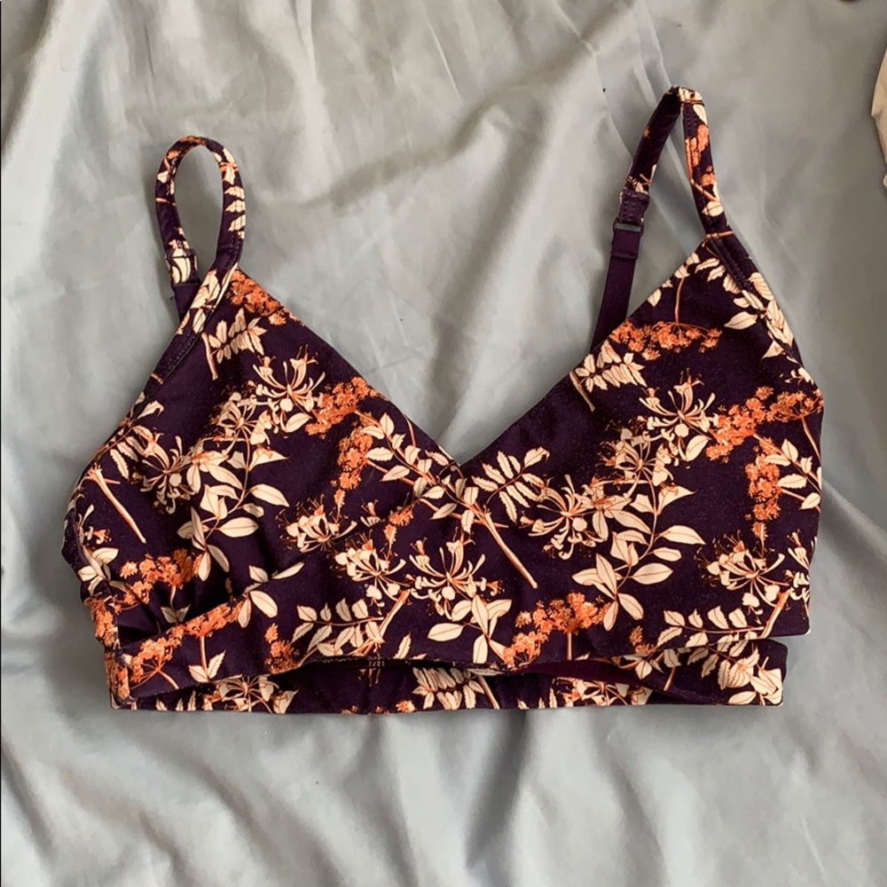 Floral pattern sports bra